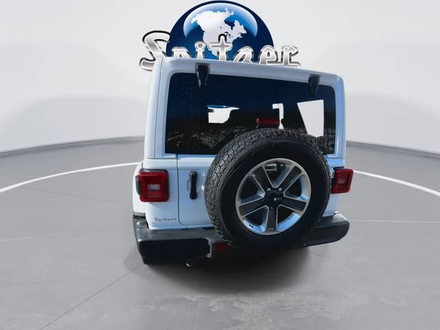Used 2021 White Jeep Unlimited Sahara image 8