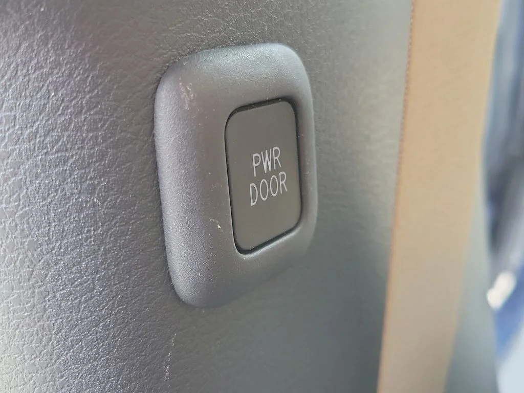 Used 2023  Toyota XLE image 16