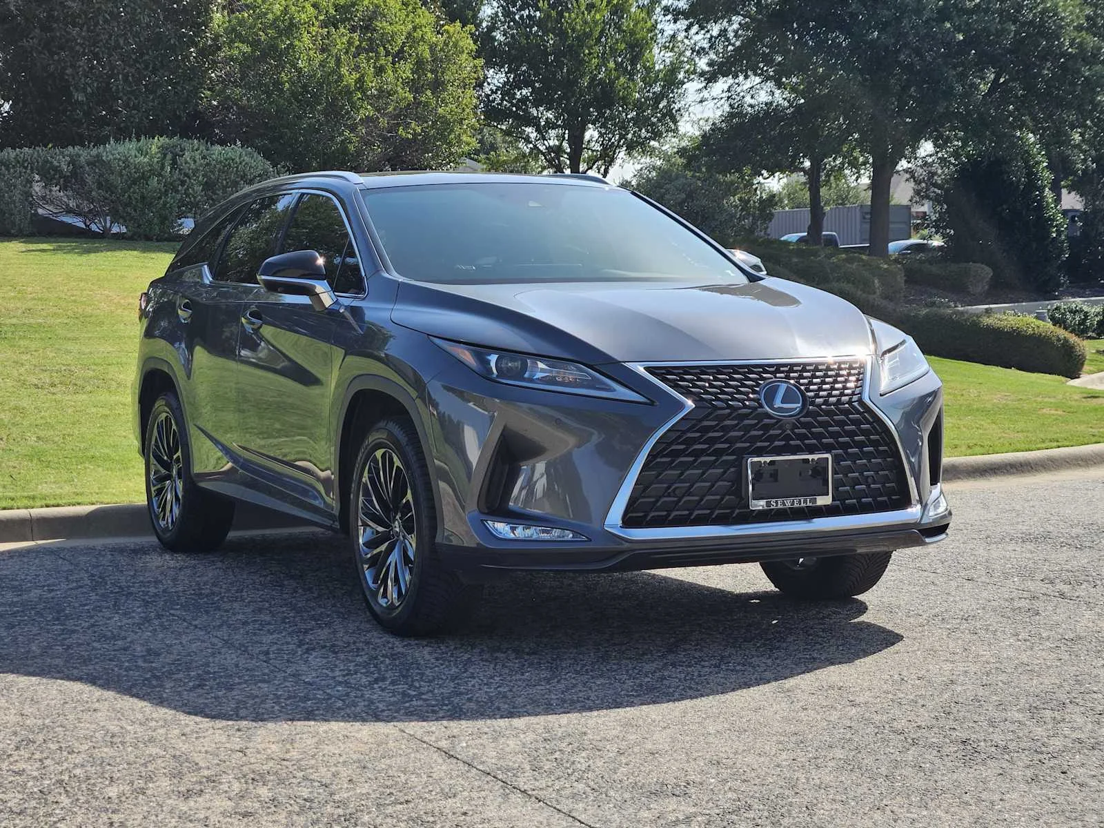 Certified Used 2022 Cloudburst Gray Lexus  image 2