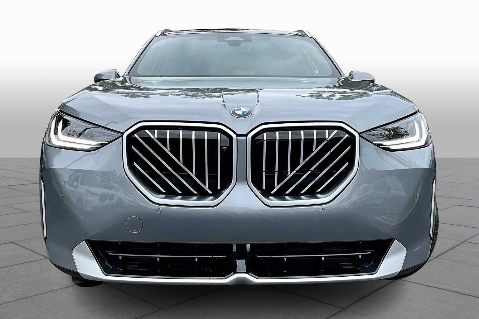 New 2026 Skyscraper Grey Metallic BMW 30 xDrive image 3