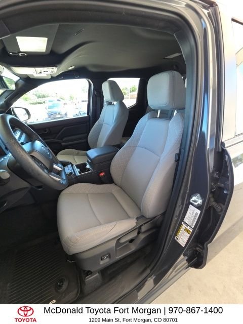 Used 2025  Toyota SR5 image 11