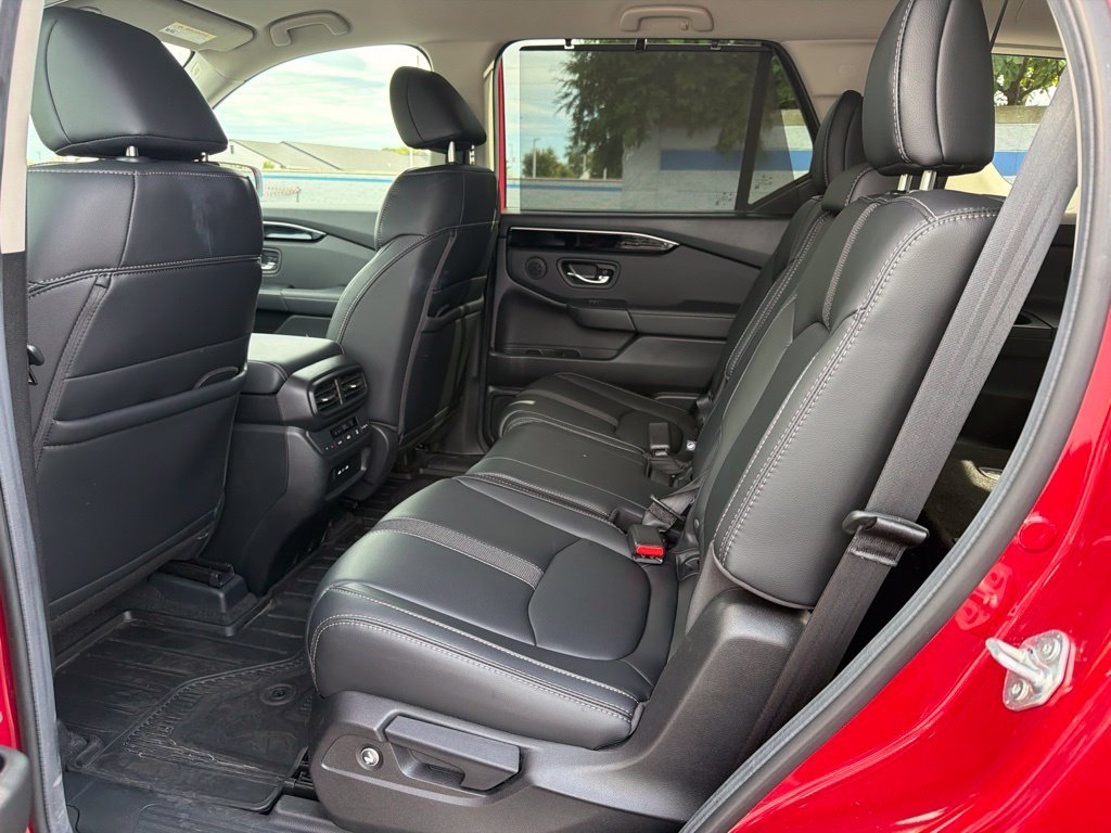 2025 Honda Pilot EX-L - Photo 18