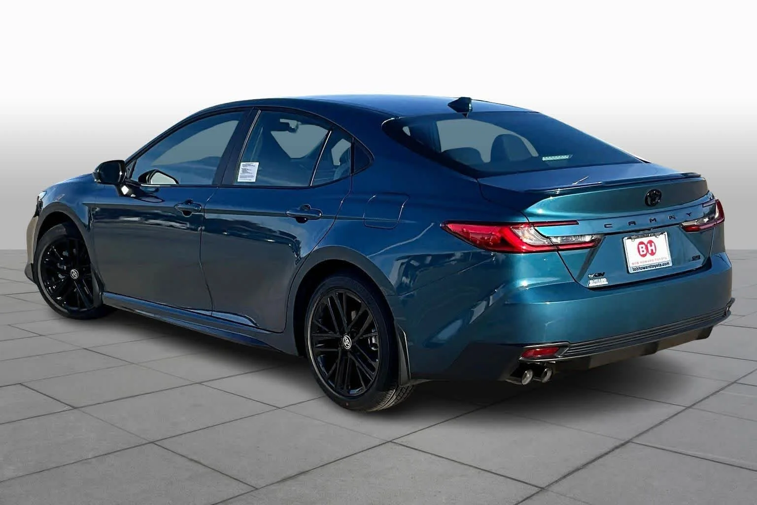 2026 Toyota Camry SE - Photo 12
