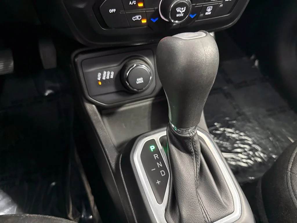 Used 2021 White Jeep Sport image 23