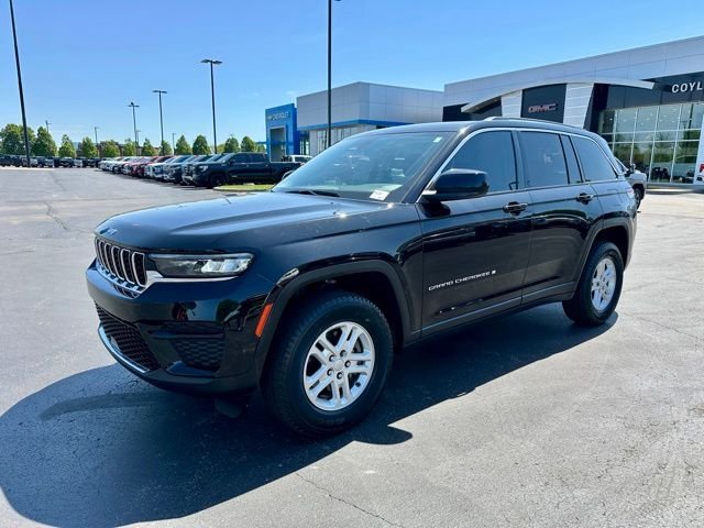 Used 2023 Black Jeep Laredo image 7