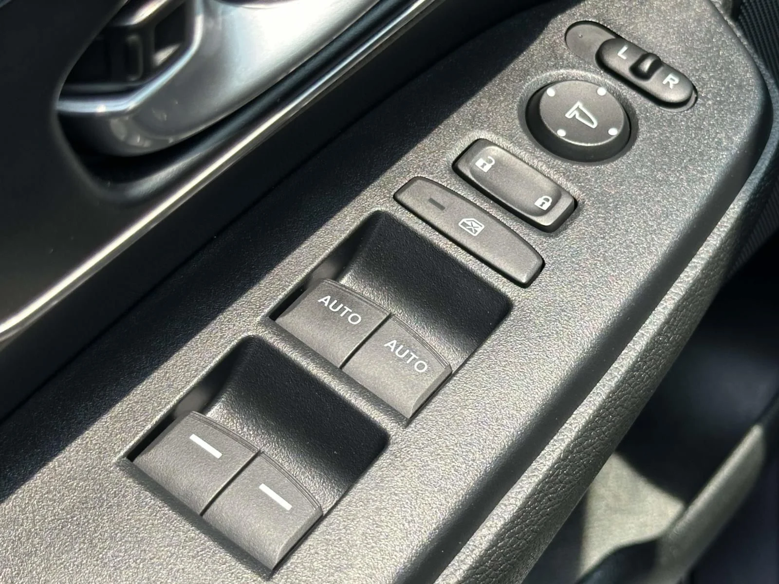 Used 2022 Gray Honda EX-L image 25