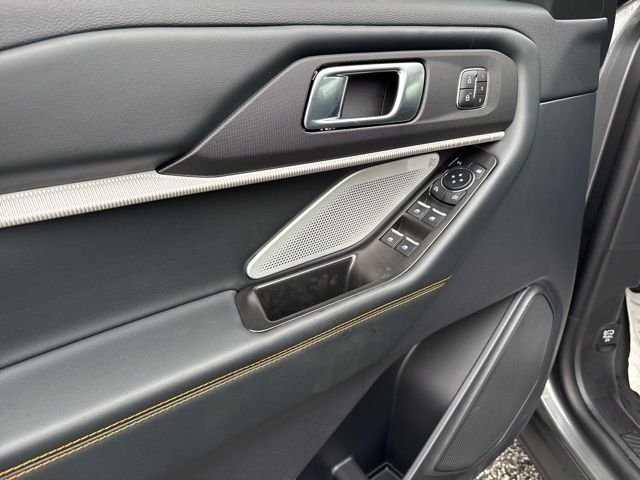 New 2026 Carbonized Gray Metallic Ford Tremor image 48