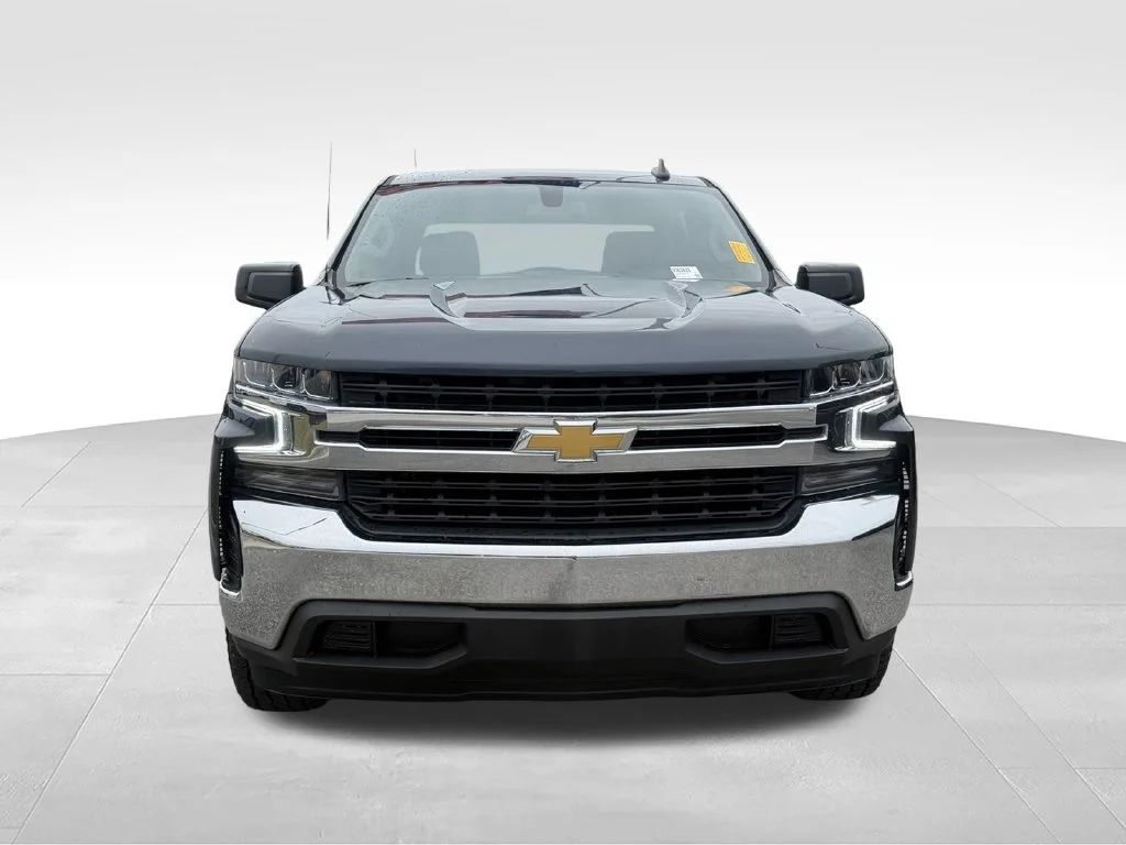 Used 2021 Gray Chevrolet LT image 24