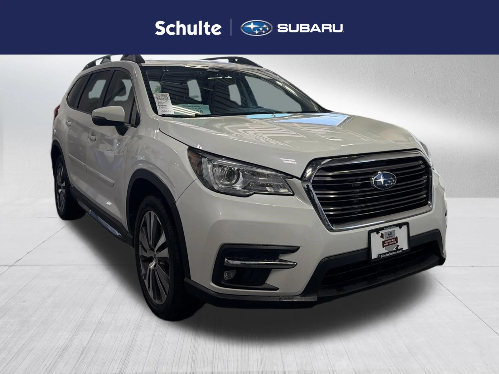 Used 2022 Crystal White Pearl Subaru Limited image 1