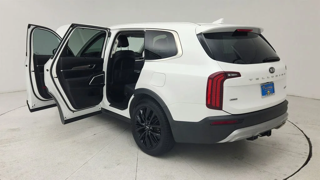 Used 2021 White Kia SX image 11