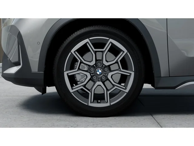 New 2026 Space Silver Metallic BMW xDrive28i image 7