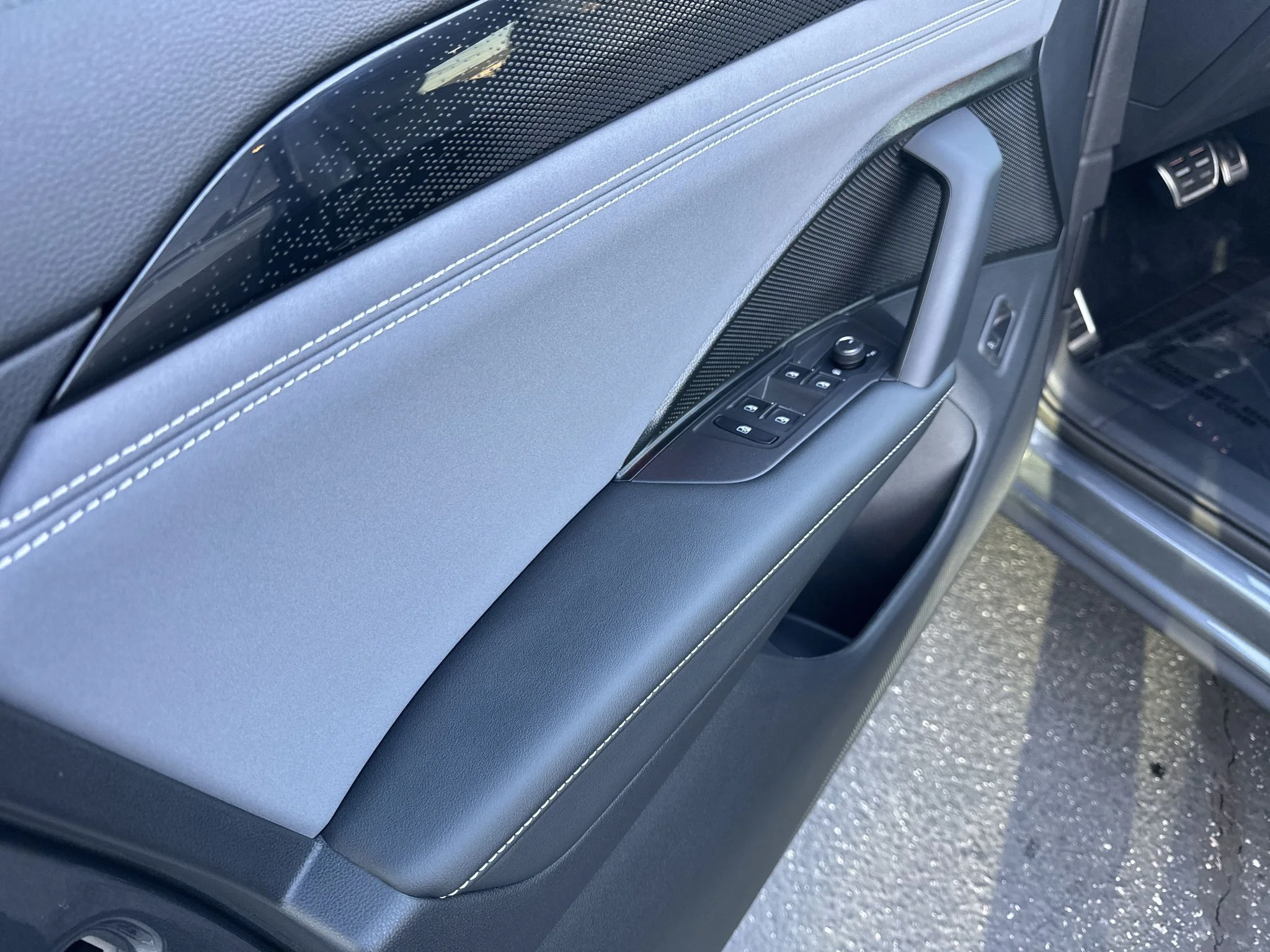 New 2026 Platinum Gray Metallic Volkswagen SE R-Line Black image 13