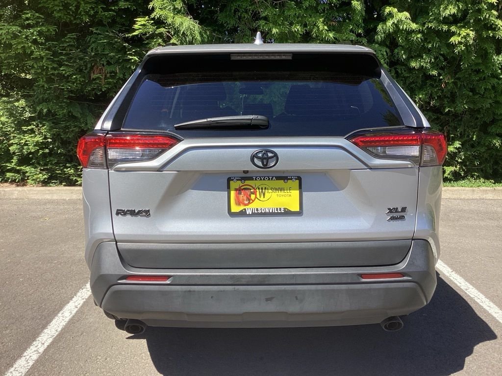 Certified Used 2025 Silver Toyota XLE Premium image 22