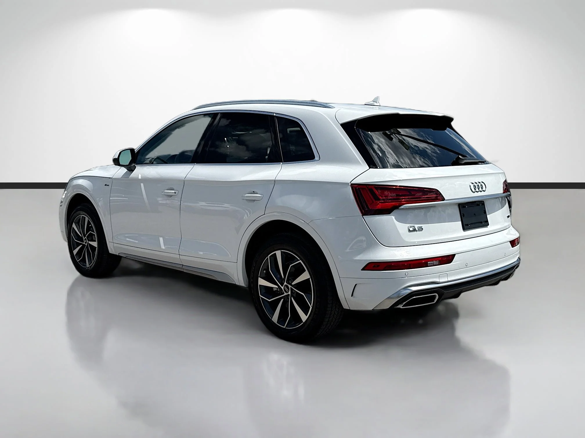 Used 2023 Ibis White Audi S line Premium image 5