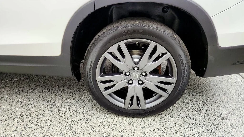 Used 2022 Platinum White Pearl Honda Sport AWD image 9