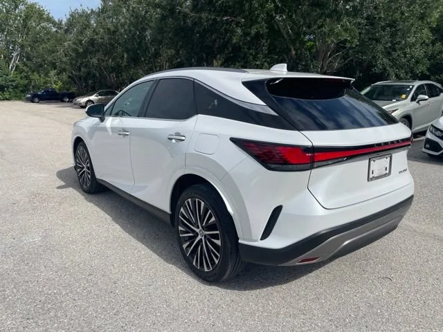 Certified Used 2023 White Pearl Lexus RX 350 Premium Plus image 4
