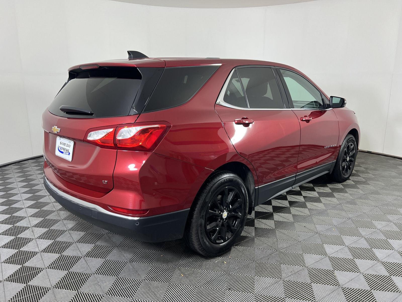 Used 2018 Cajun Red Tintcoat Chevrolet LT image 25