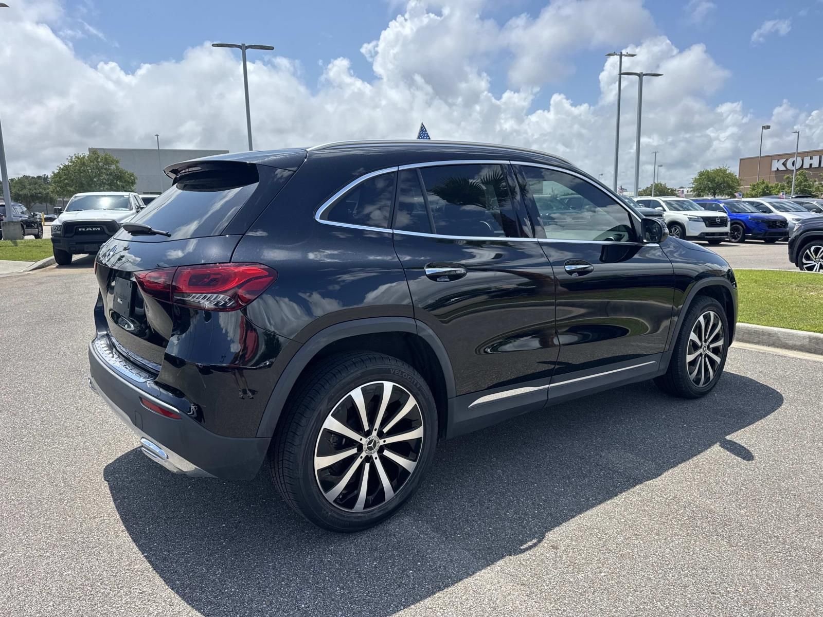 Used 2022 Black Mercedes-Benz GLA 250 image 6