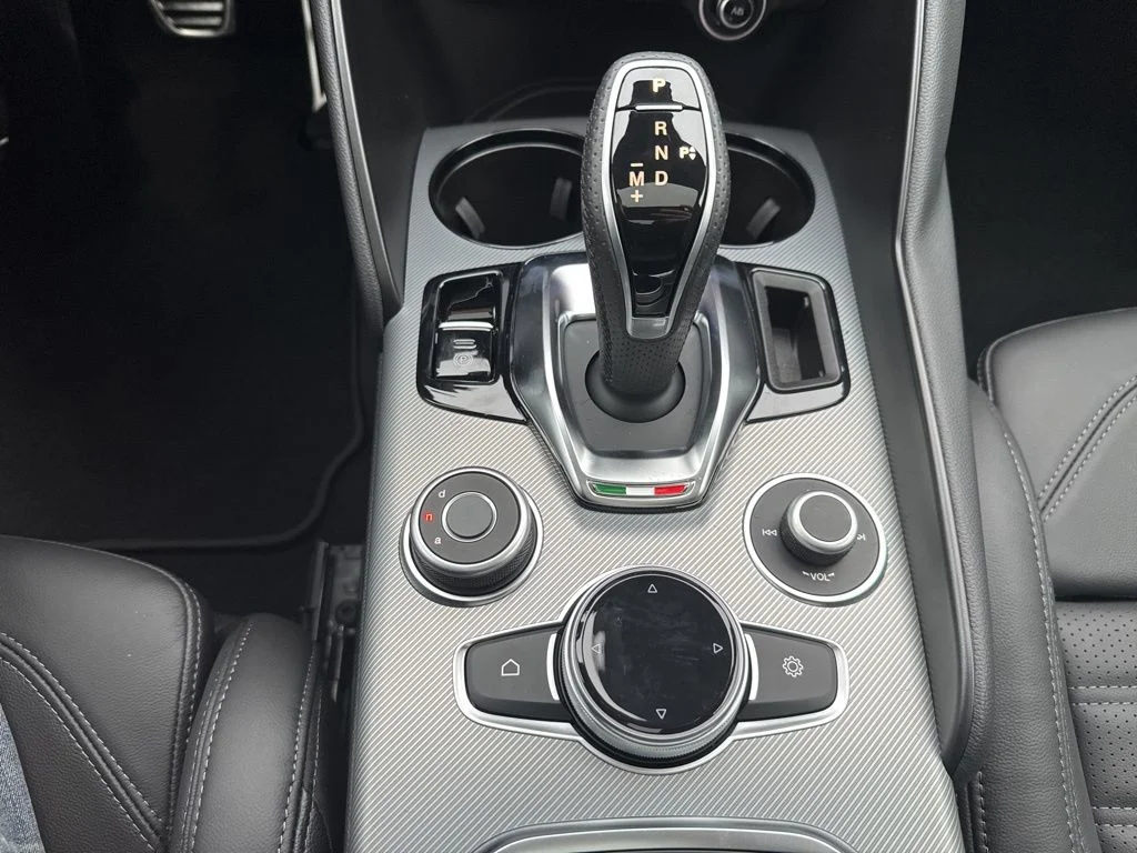 New 2026 Black Alfa Romeo Base image 19