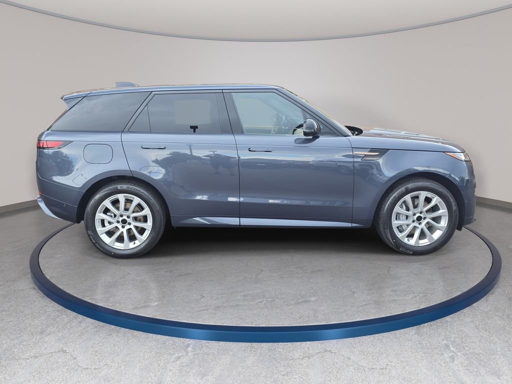 New 2026 Varesine Blue Land Rover Dynamic SE image 4