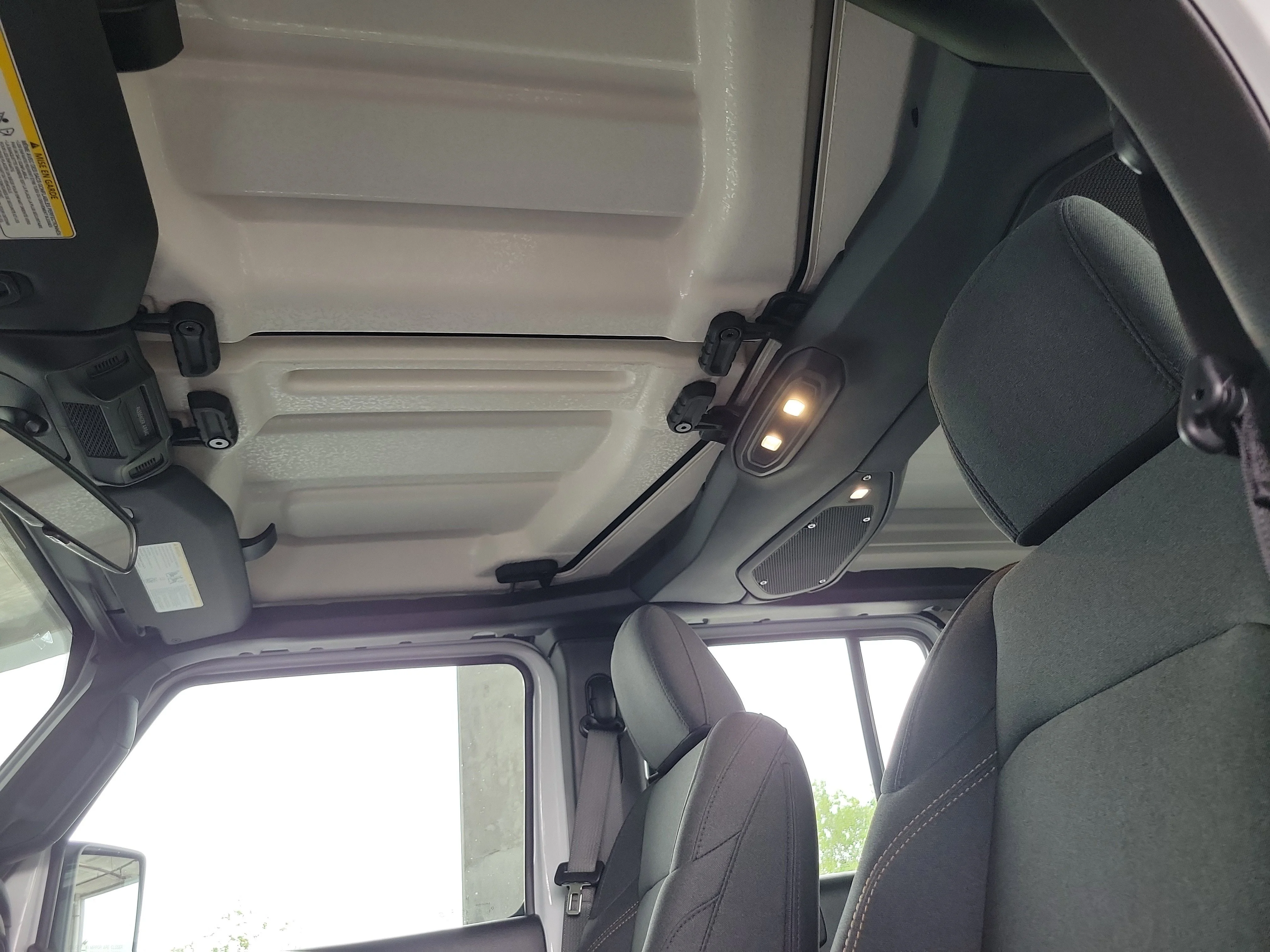 New 2026 Bright White Clear-Coat Exterior Paint Jeep Sport image 19