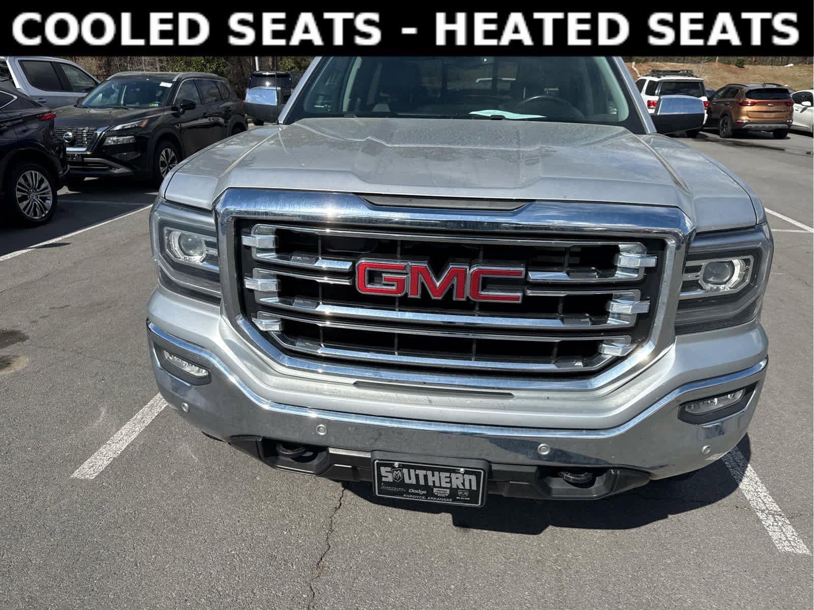 Used 2018 GMC Sierra 1500 SLT with VIN 3GTU2NEJ3JG462088 for sale in Little Rock