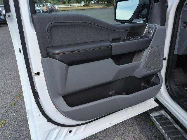 New 2026 Star White Metallic Tri-Coat Ford Lariat® image 9