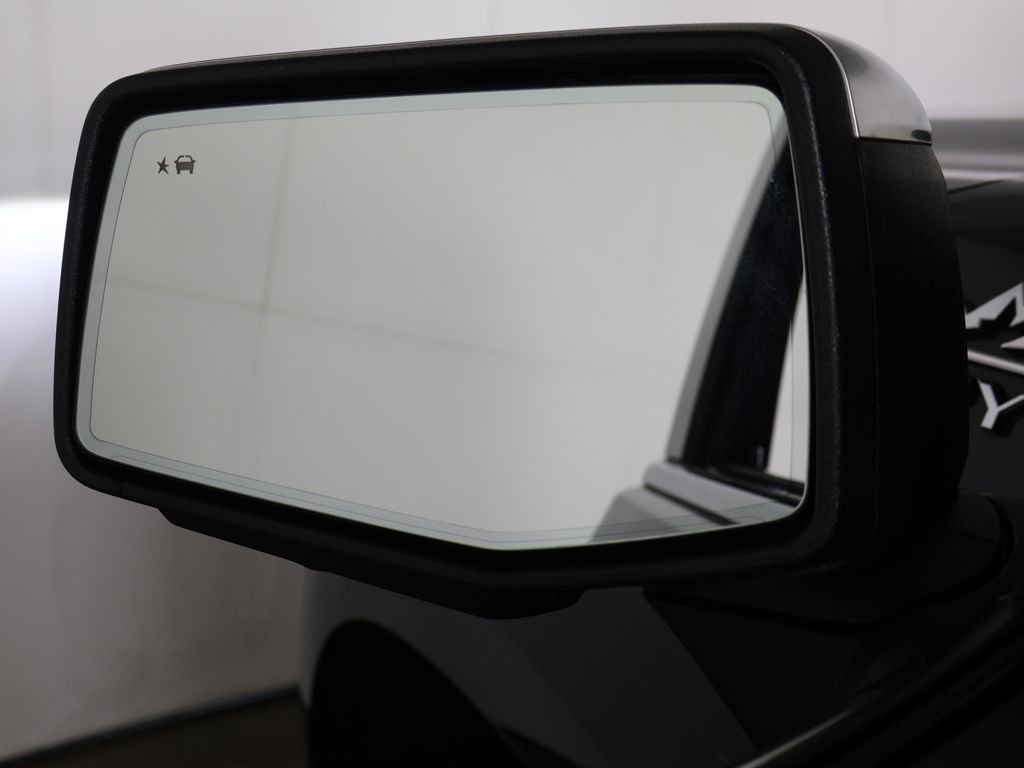Used 2022 Black Chevrolet High Country image 32