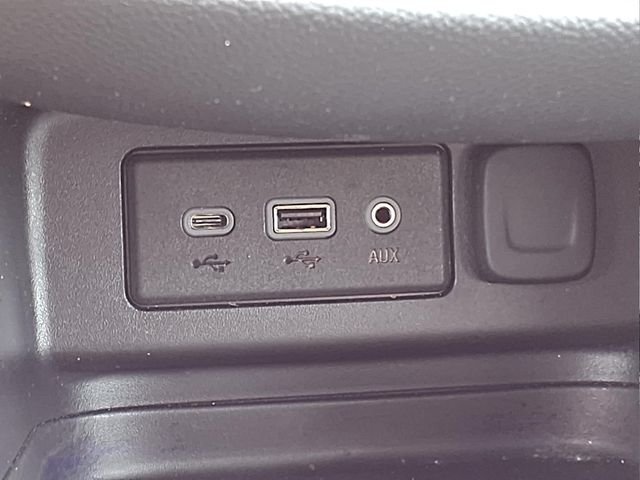 Used 2022 Silver Chevrolet LT image 18