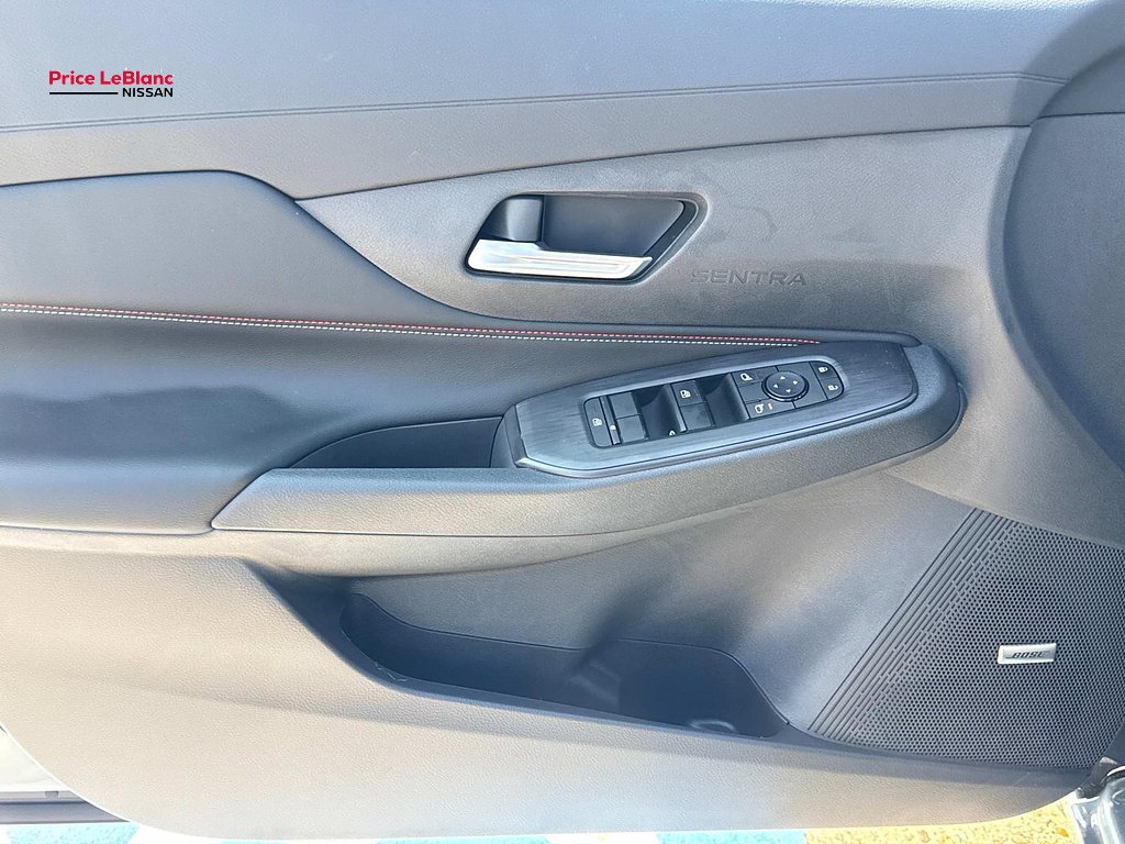 New 2026 Atlantic Gray Metallic / Super Black Two-tone Nissan SR image 12