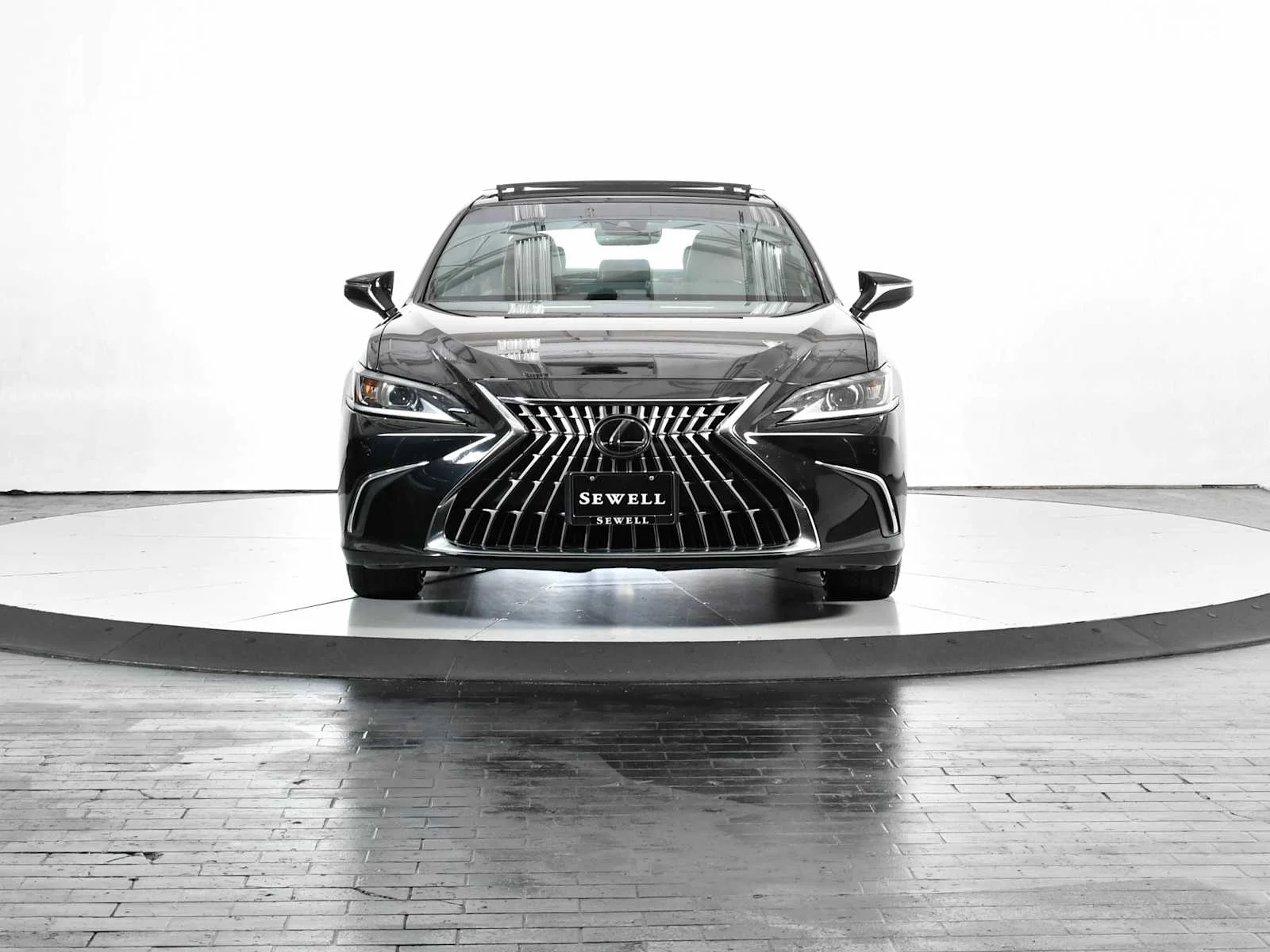 Used 2022 Obsidian Lexus Luxury image 8