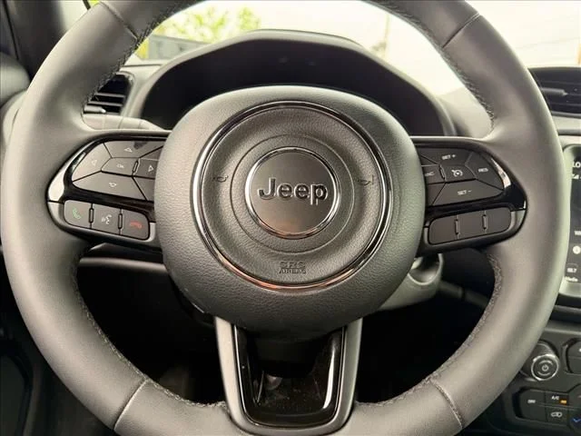 Used 2022 Blue Jeep Altitude image 17