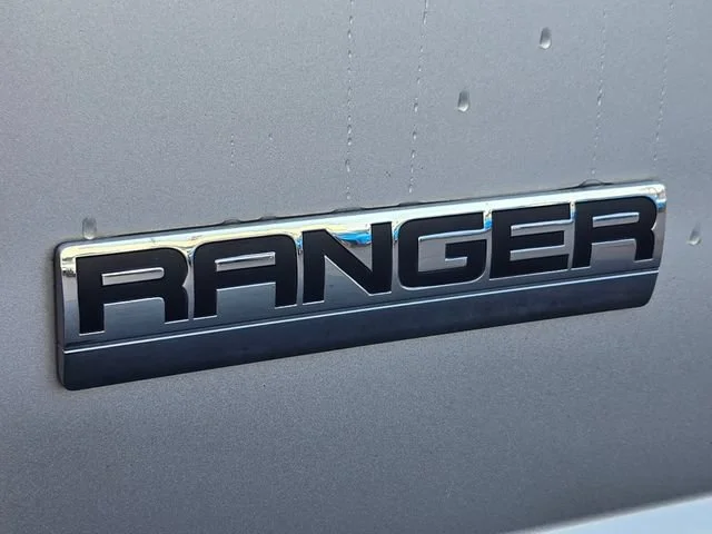 Used 2010 Silver Ford XLT image 15