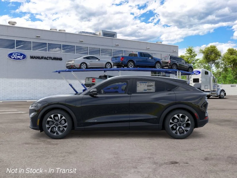 New 2026 Shadow Black Ford Select image 3