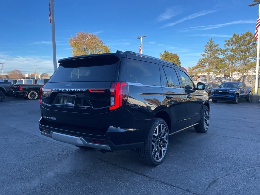Used 2025 Black Ford Platinum image 5