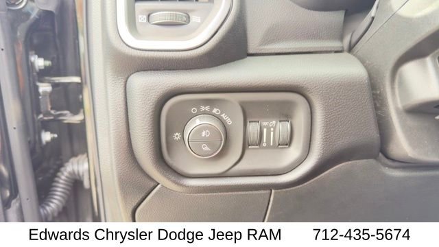 New 2026 Diamond Black Crystal Pearl-Coat Exterior Paint RAM Laramie image 16