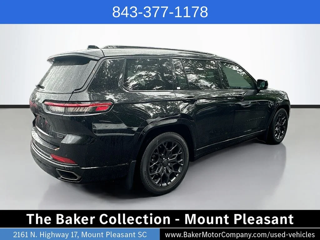 Used 2025 Diamond Black Jeep Summit image 5