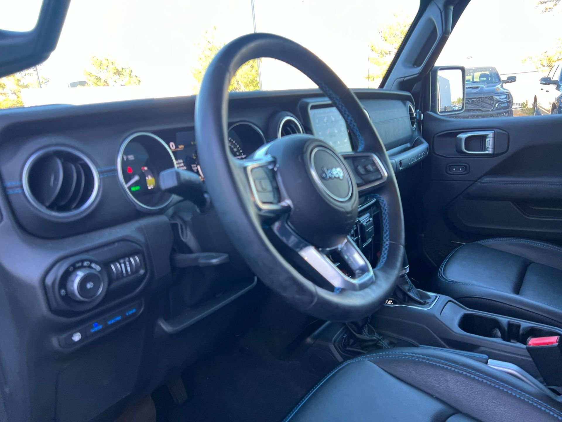 Used 2022 Black Jeep Unlimited Rubicon 4xe image 30