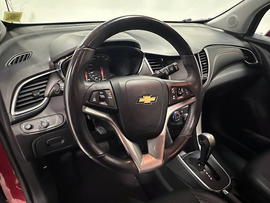 Used 2022 Crimson Metallic Chevrolet LT image 21