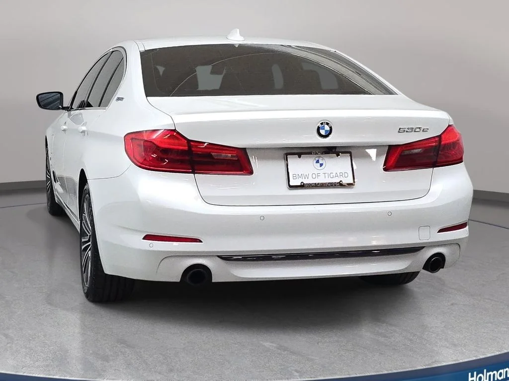 Used 2019 White Metallic BMW 530e xDrive iPerformance image 7