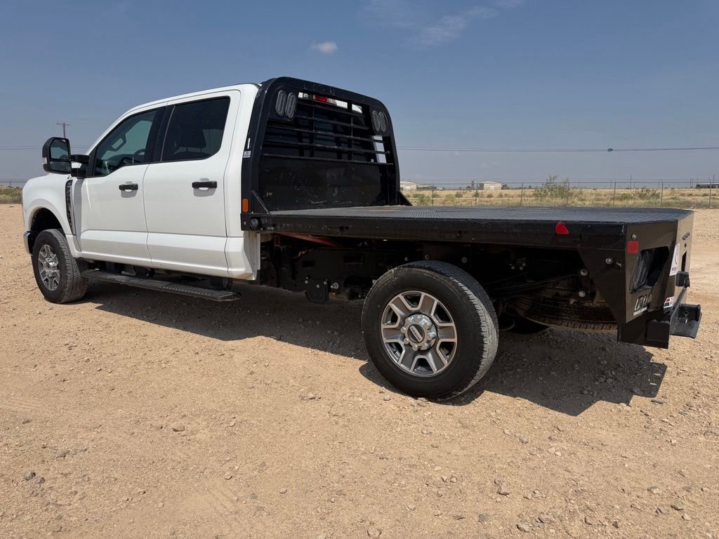 Used 2025 Oxford White Ford XLT image 6