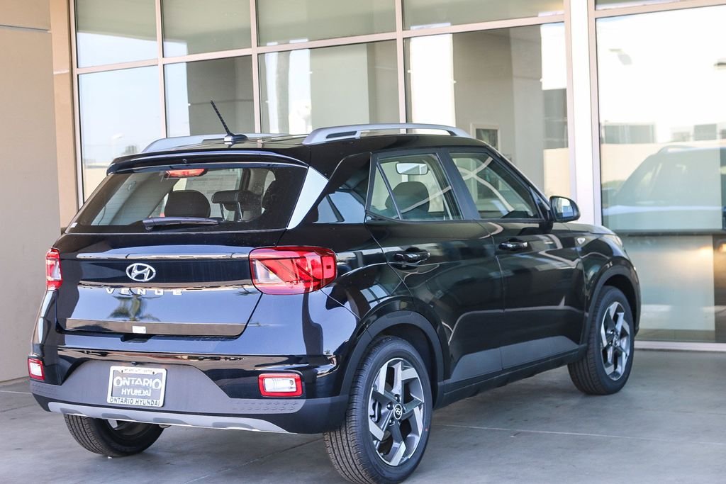 New 2026 Black Hyundai SEL image 8