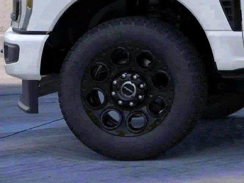 New 2026 Star White Ford Lariat image 38