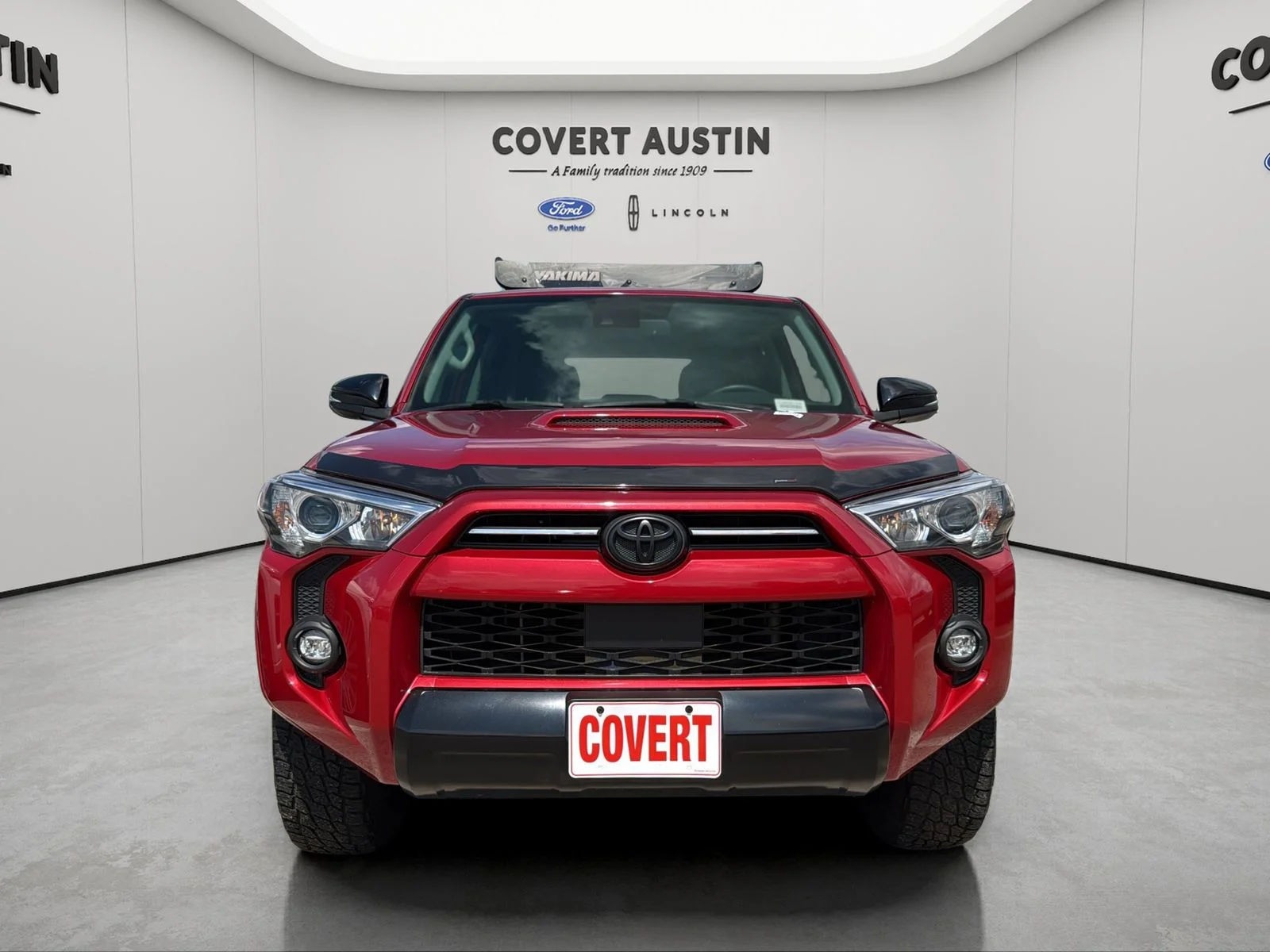 Used 2021 Red Toyota Venture image 8