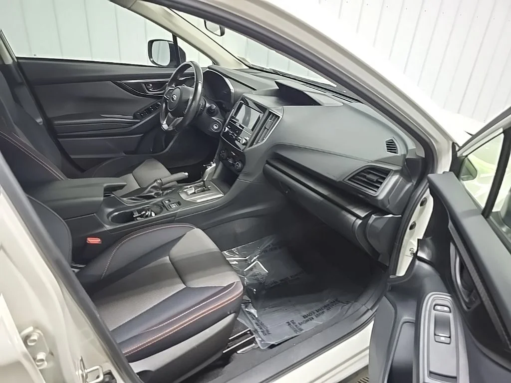 Used 2018 Crystal White Pearl Subaru 2.0i Premium image 15