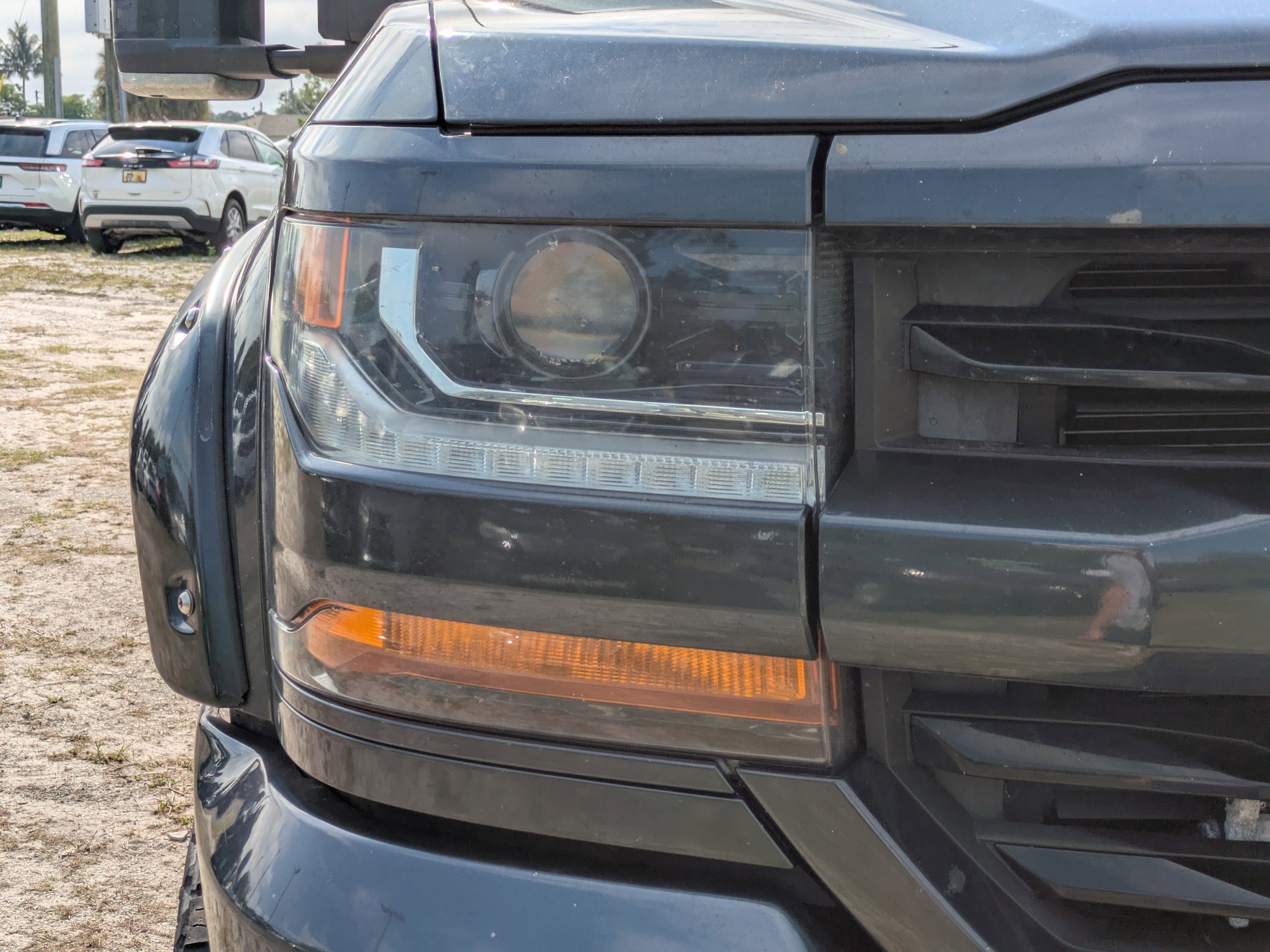 Used 2018 Graphite Metallic Chevrolet LT image 7