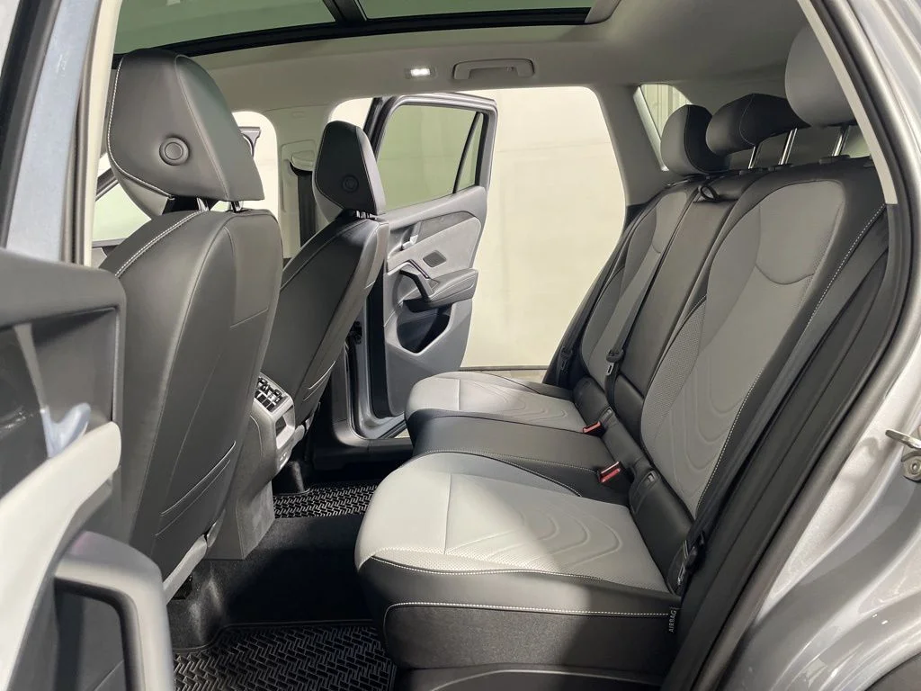 New 2026 Silver Volkswagen 2.0T SE image 17
