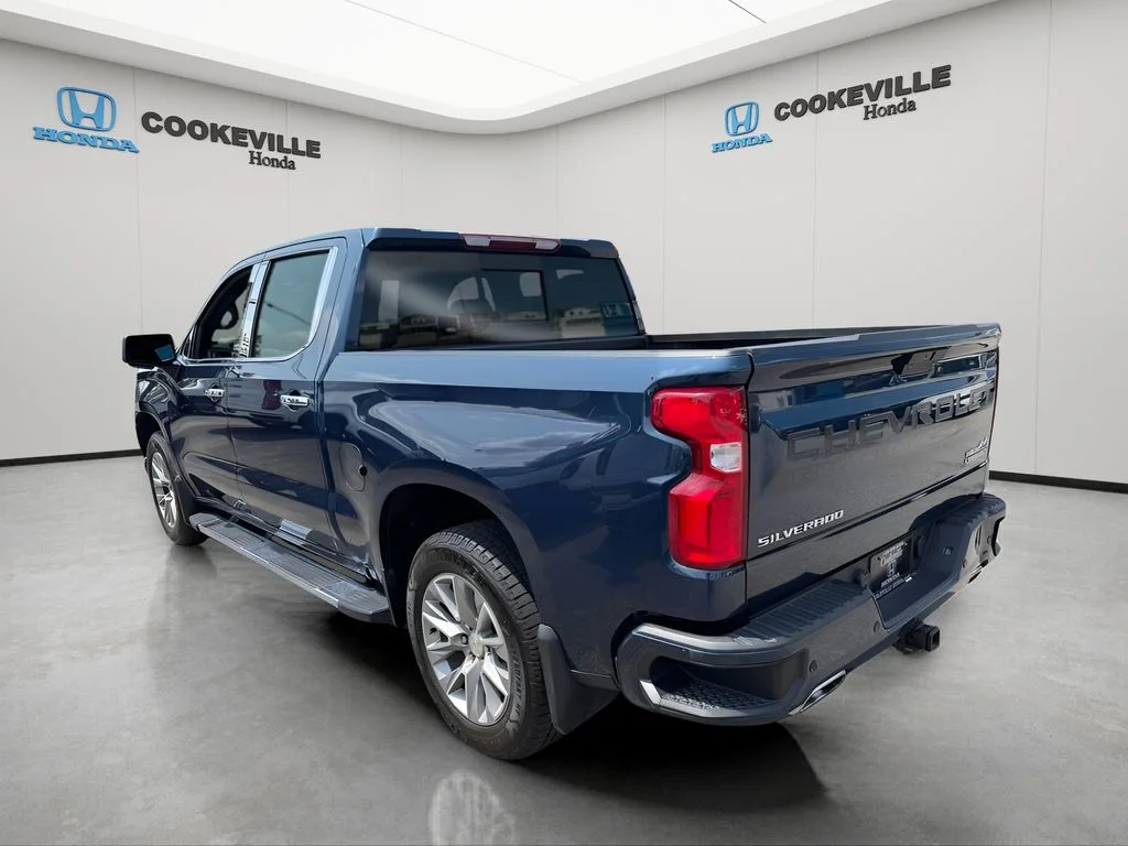 Used 2021 Northsky Blue Metallic Chevrolet High Country image 10