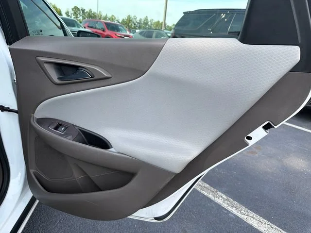 Used 2020 SUMMIT WHITE Chevrolet LS image 16