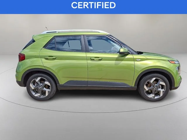 Used 2023 Green Hyundai SEL image 12